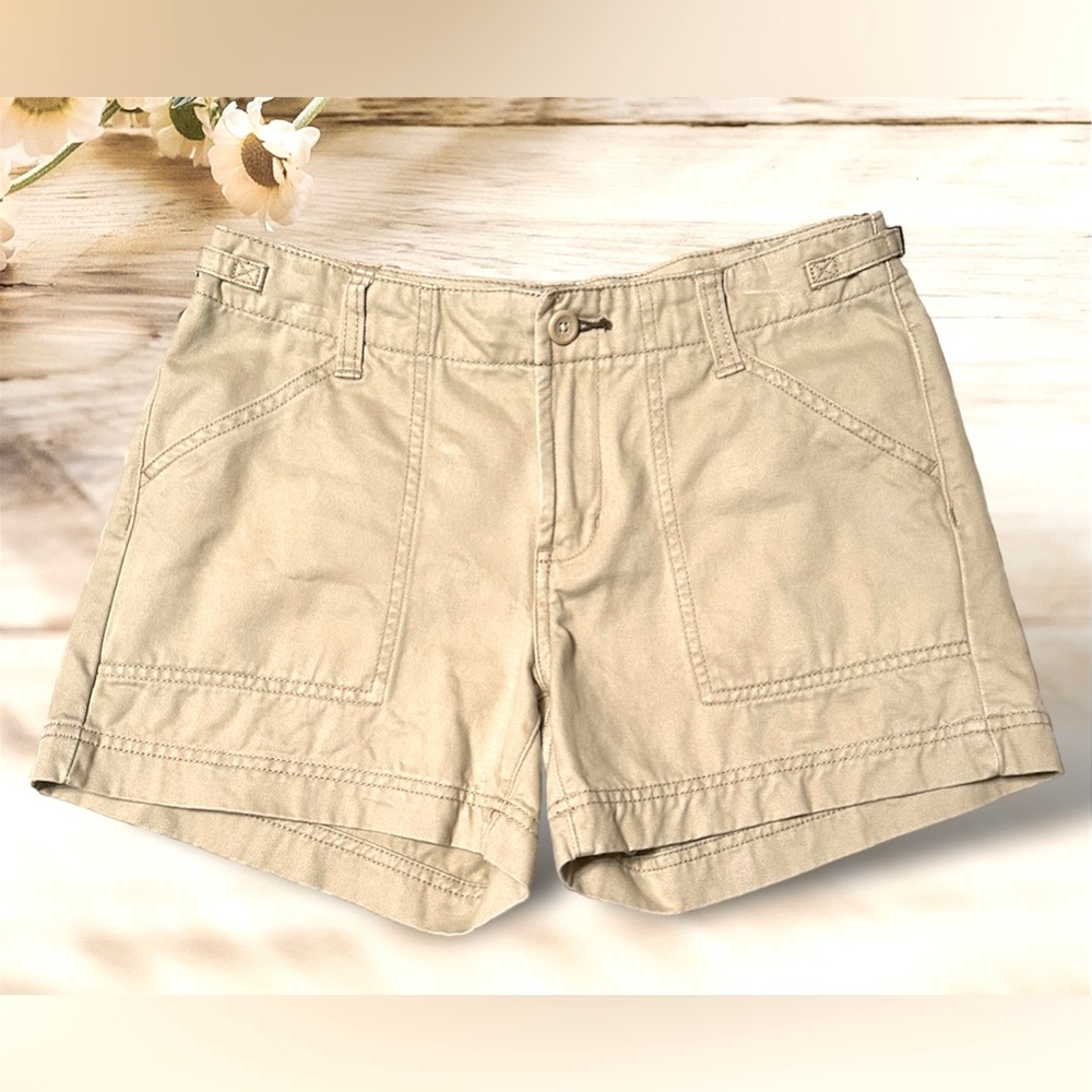 Tommy Hilfiger Women’s size 5 khaki front panel shorts; EUC; soft fabric